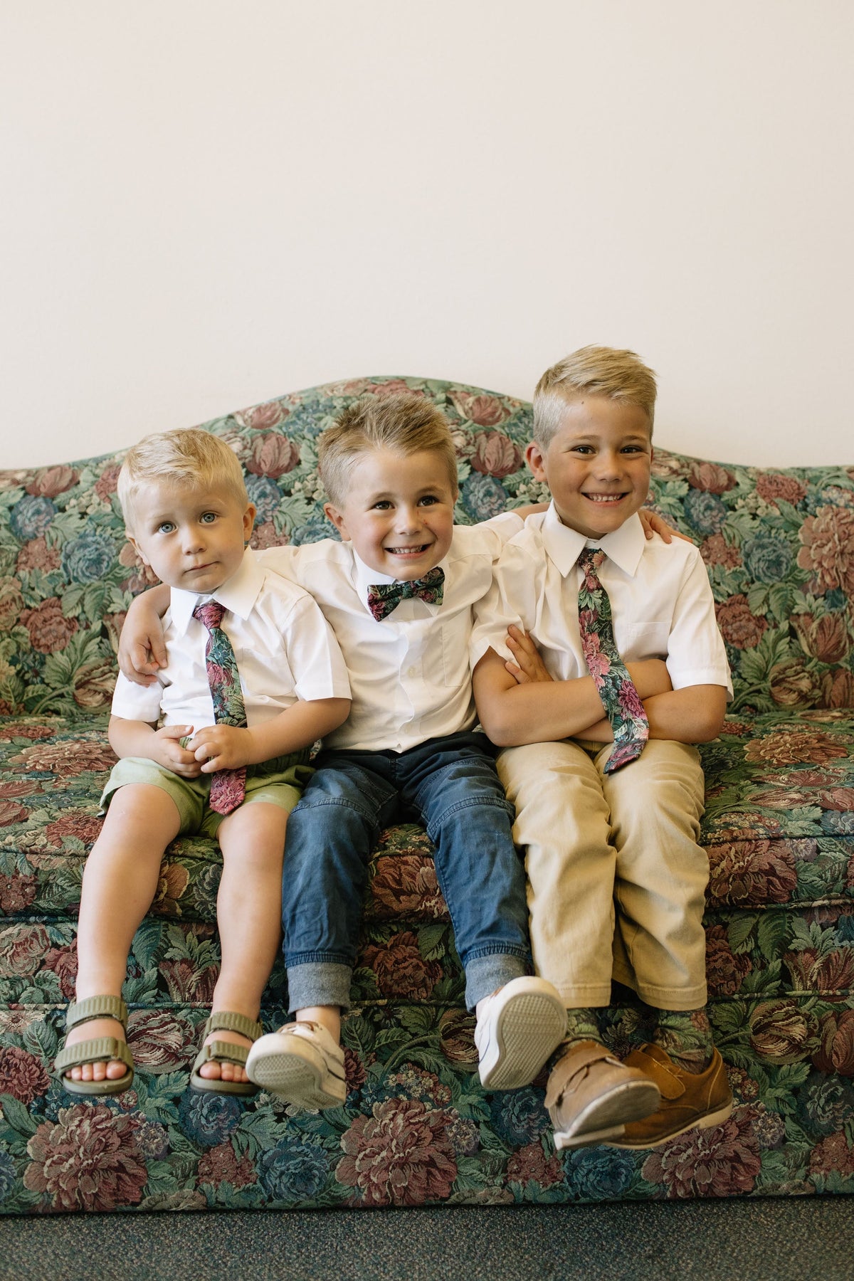Foyer Floral - Boys Bow TIe